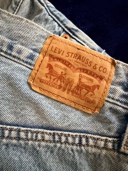 Women’s Levi Jeans