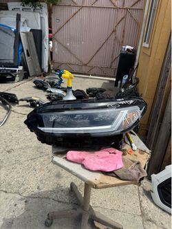 Honda HRV LEFT USED OEM HEADLIGHT (2023-2025)