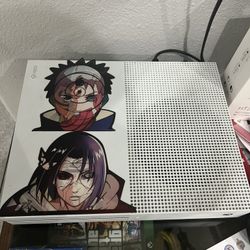 Xbox One S 2tb + GTA 5 Disc + Control + Naruto+ Football 21 