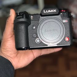 Panasonic S1H W/ 24-70 S Pro Lens 