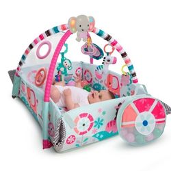 Your Way Ball Play Activity Gym & Ball Pit in Pink, Newborn and up🆕️👌(IP) 