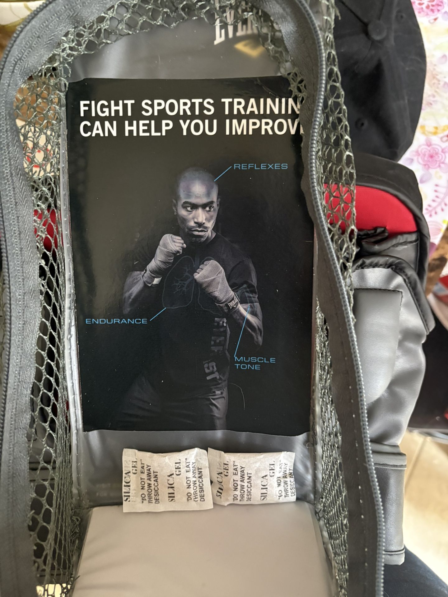 Boxing UFC FIGHTING GLOVES!!!
