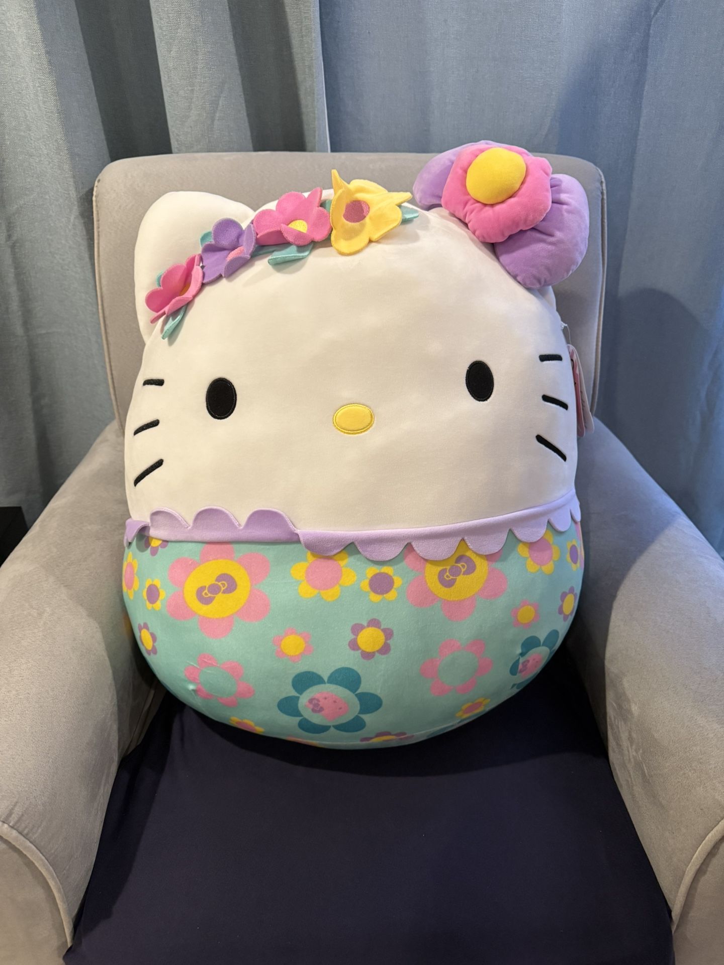 Large Floral Hello Kitty Squishmallow