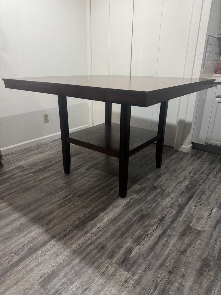 Dining room table