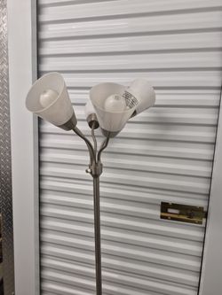 Floor  lamp