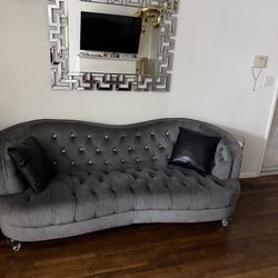 65$ ONLY!! sofa and love seat
