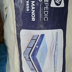 Queen Size. Mattress 