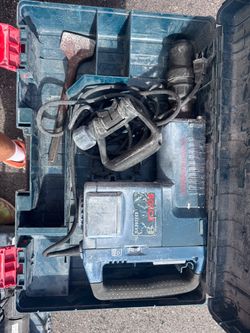 BOSCH 11316EVS SDS-Max Demolition Hammer, Bosch Blue,excellent work