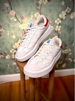 New Balance 302 White True Red Casual Sneakers Men Sizes 9.5  CT302LH