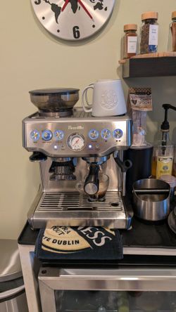 BREVILLE BARISTA ESPRESSO MACHINE WITH BUILT-IN GRINDER 
Take advantage of this great opportunity to own a Breville Barista Espresso Machine in excell