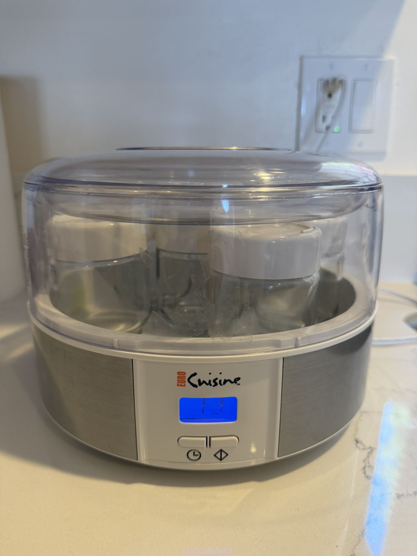 Euro Cuisine Automatic Yogurt Maker