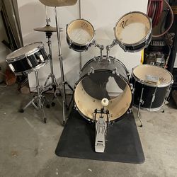 Free drum set