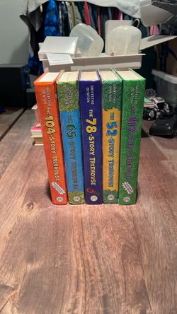 Five story treehouse Hardcover books