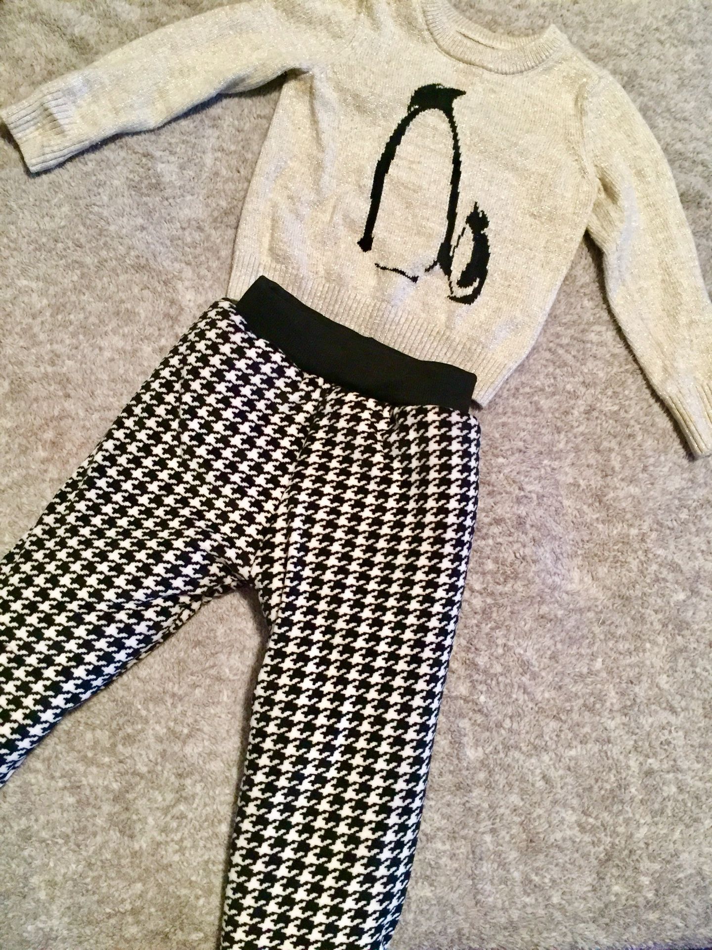 NWOT 2 3T Gold Sweater & Lined Leggings
