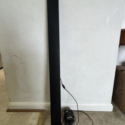 black Samsung soundbar. JUST LIKE NEW FOR SALE 