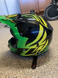 Dirt bike helmet with goggles