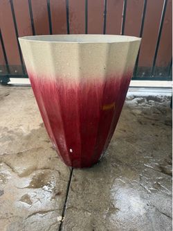 Plastic pot