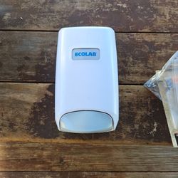 Hand Sanitizer Dispenser (Full)