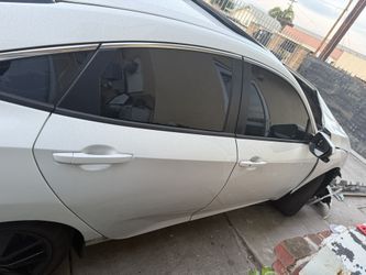 honda civic DOORS