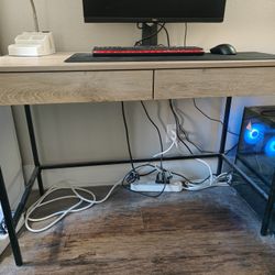 Wood desk,with drawer