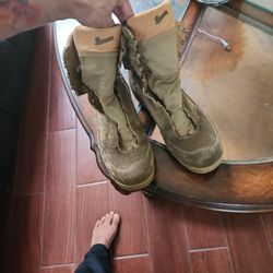 Danner (MILITARY BOOTS) size 12. High quality hiking boots