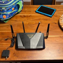 Asus AX6000 Dual Band gaming / SoHo Router 8 GB Ports