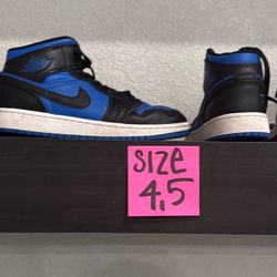 Nikes Kids Basketball Shoes 