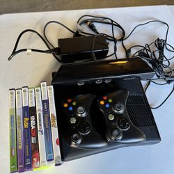 XBox 360 Kinect Bundle With Games 