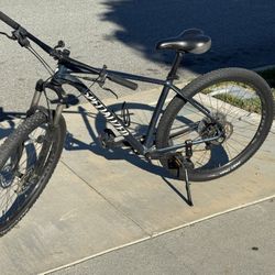 Specialized Rockhopper Mountain Bike