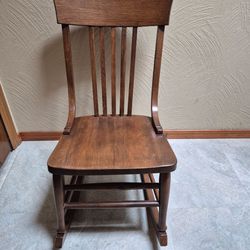 Petite Ladies Sewing/Knitting Rocker