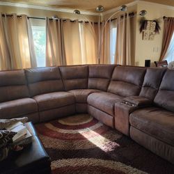 Start  furniture 6 Peace Sectional.