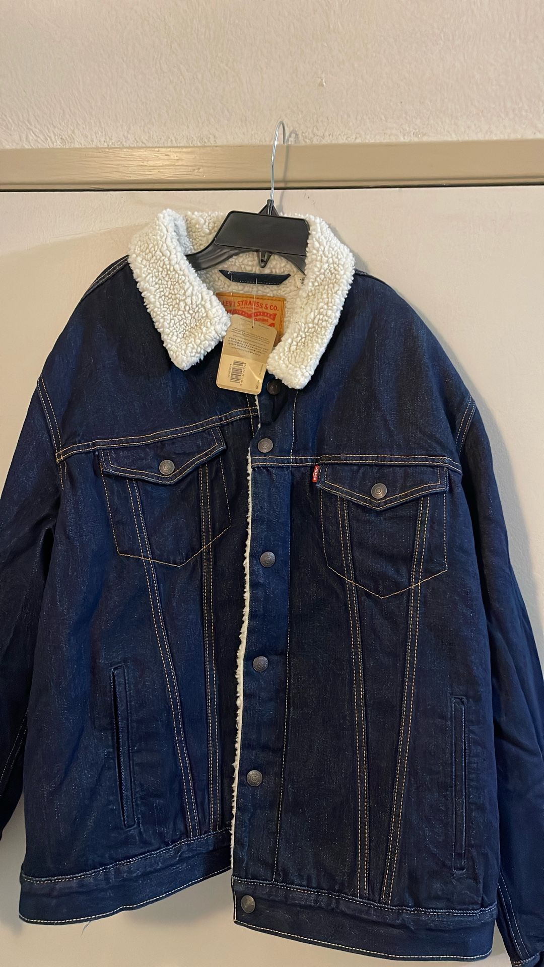 New With Tags Levi Trucker Jacket XL. No Deliveries
