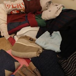 MANY BRANDS AND COLORS OF VINTAGE AND RETRO MENS OR WOMEN'S SWEATERS AND SWEATSHIRTS 