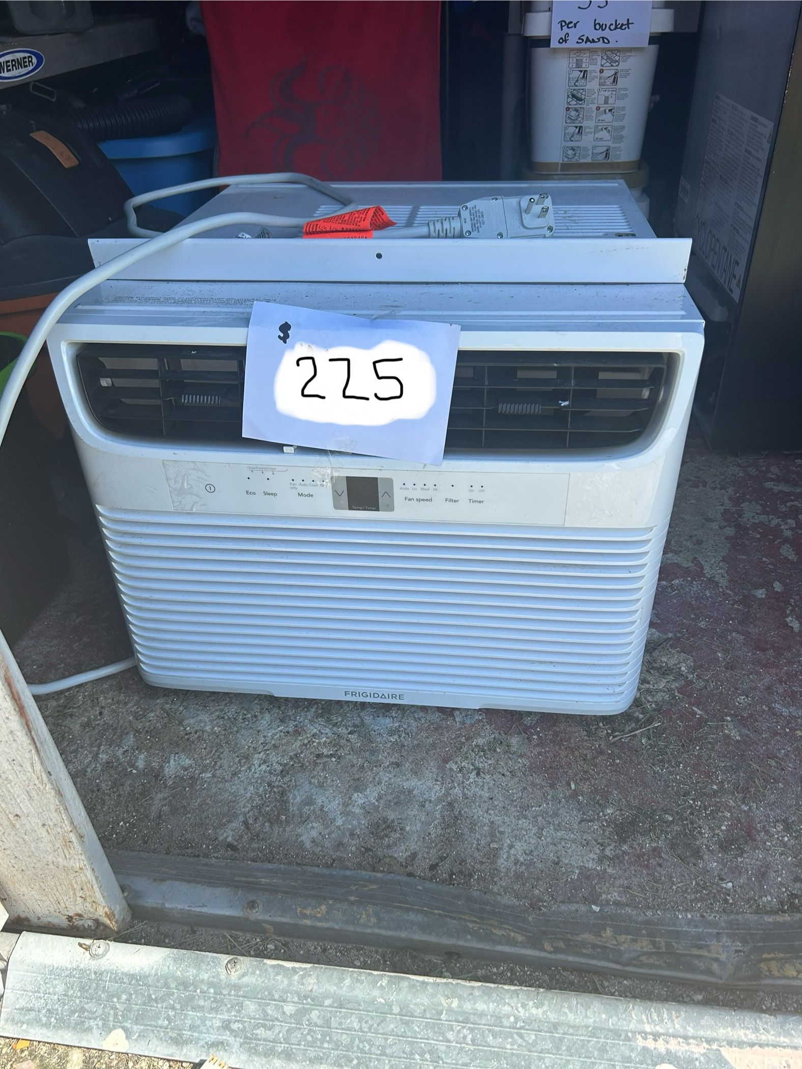 Frigidaire 12,000 BTU