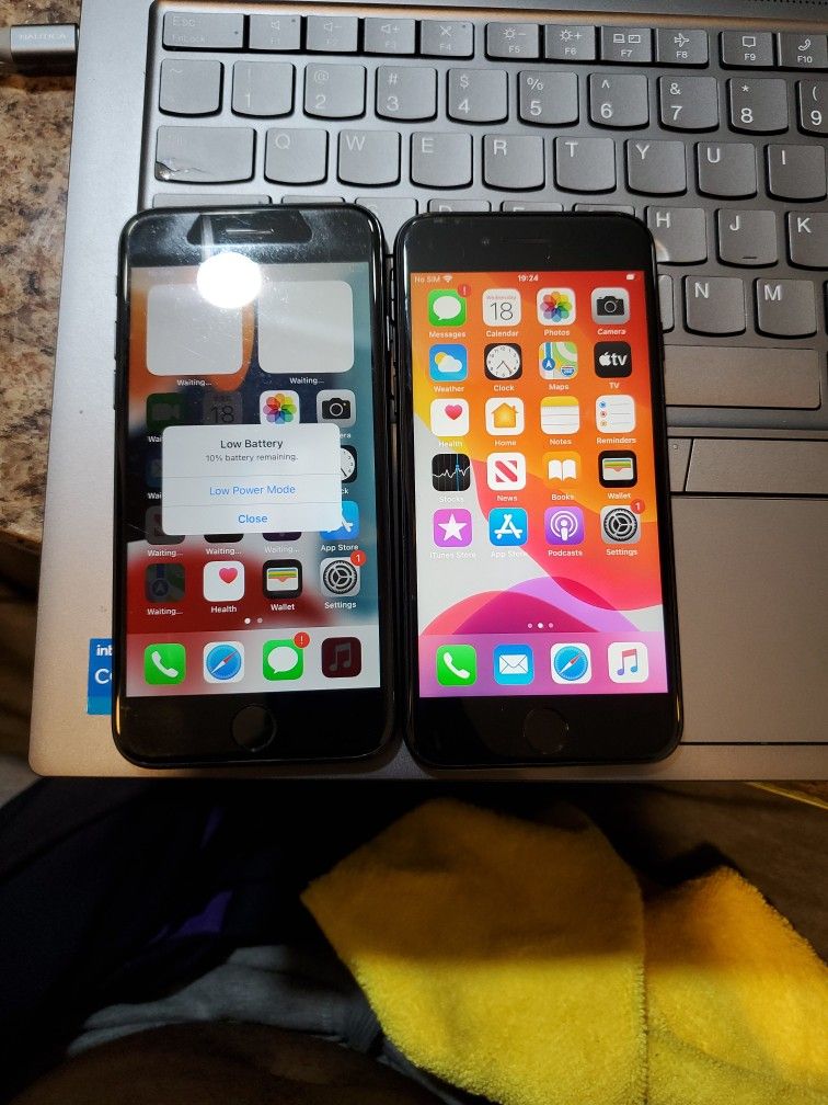 LOT OF 2 IPHONE 7 UNLOCKED