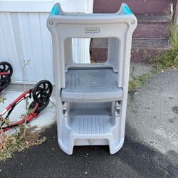 Toddler Tower 