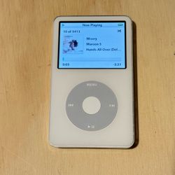 iPod Model:A1136 5thGen 30GB Wht Tested Good 8-10hr Batt w/5413Song-Charg Read!