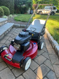 22” toro lawnmower with Honda power