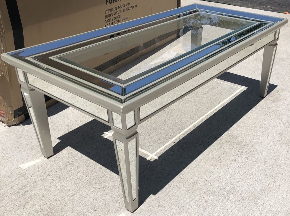 Mirrored Table Furniture Set – Excellent Condition – $400 for All (OBO)