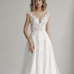 Light ivory Floral Lace Wedding Dress