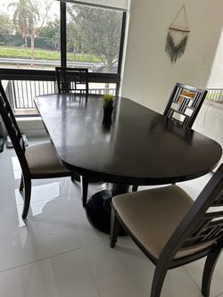 Oval Dining Table + 4 Matching Chairs