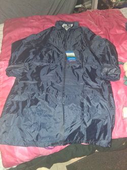 Portwest S438 Classic Hooded Rain Coat (Size: X-Large, Color: Navy).