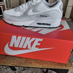 Nike Air Max 90 Size 9.5