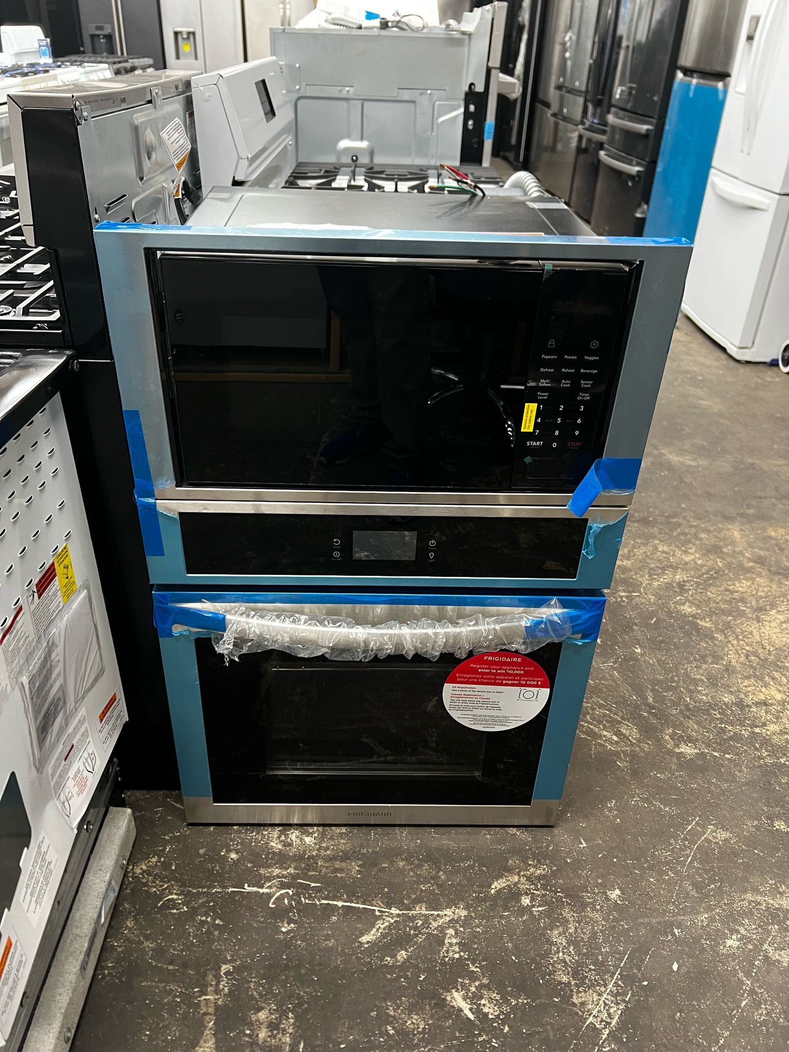 Frigidaire 30in microwave Wall Oven Combo in Stainless Steel