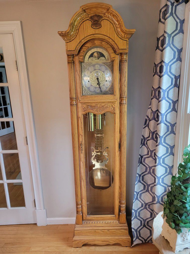 Grandfather Clock (Needs Repair)