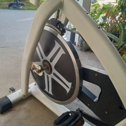 FREESTYLE Exercise Bike 