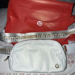 New Lulúlemon Bag Original $351 L 