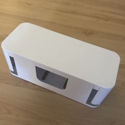 Cable organizer box