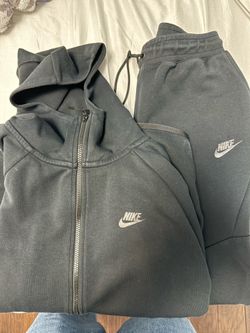 Nike tech fleece windrunner jogger set
