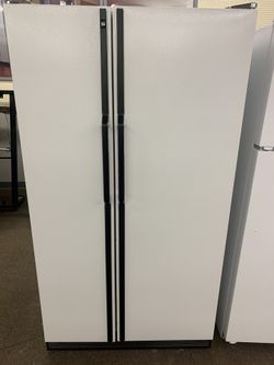 Side by side refrigerator